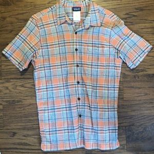 Shirt sleeve button up